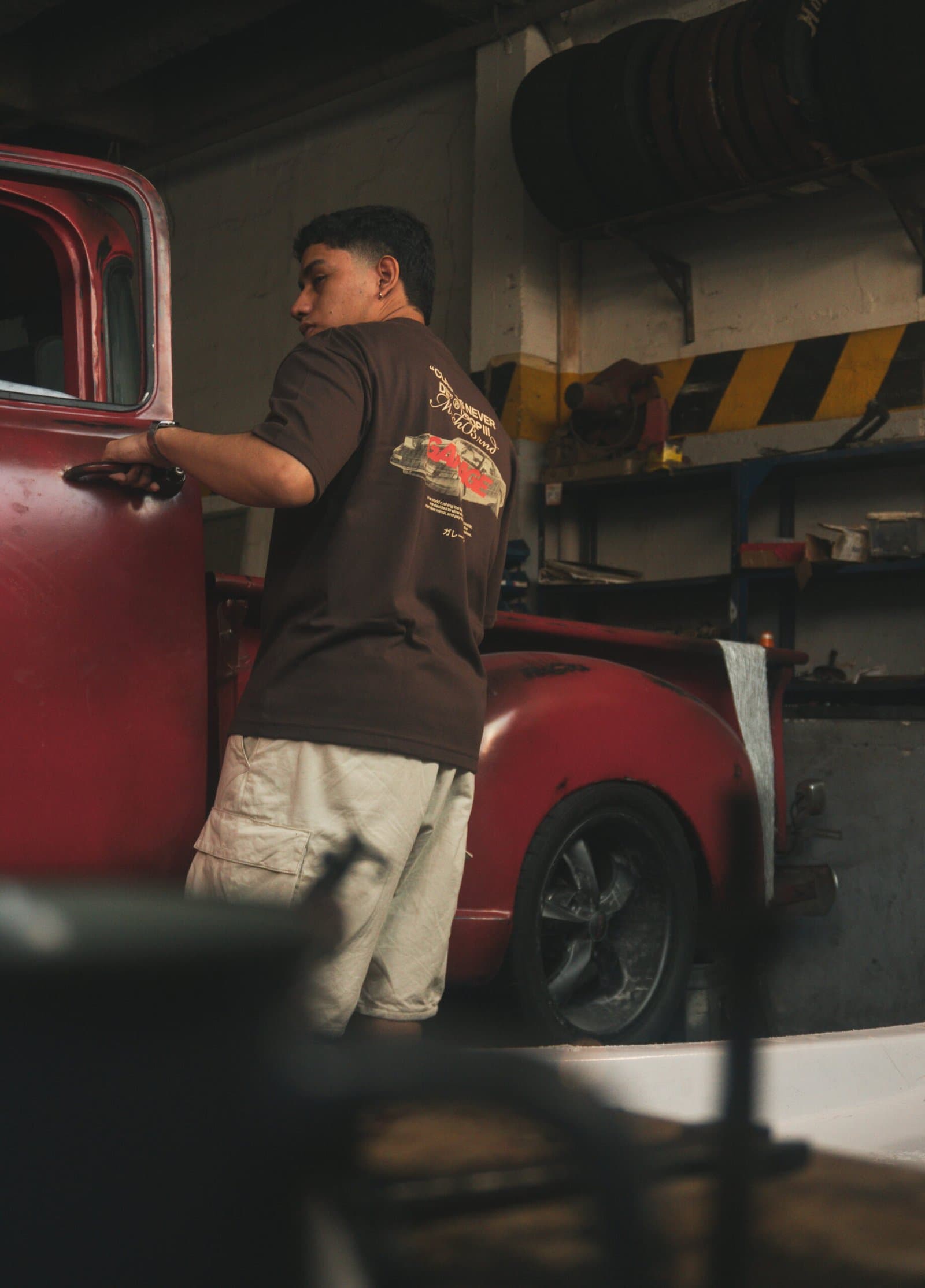 CAMISETA MARRON GARAGE MRCH