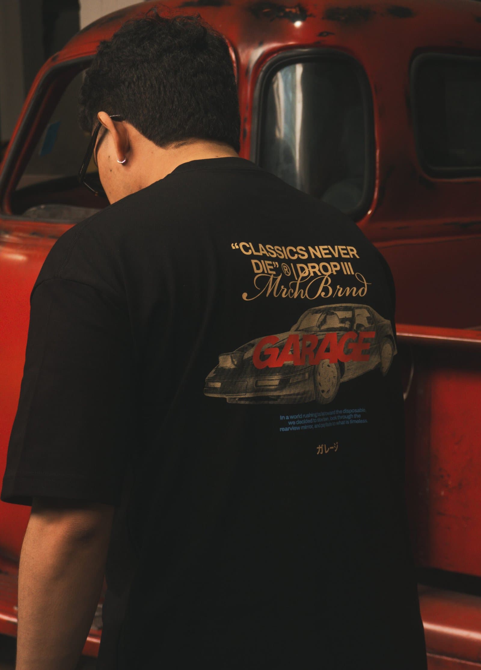 CAMISETA NEGRA GARAGE MRCH